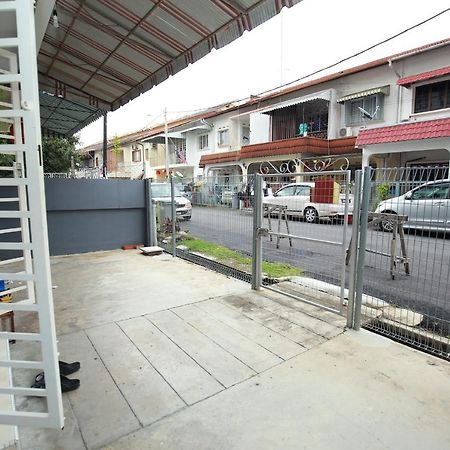 10paxRetroHOUSECoCo经典怀旧风格民宿NearJONKER&AFAMOSA鸡场街红屋 Malacca Exterior foto